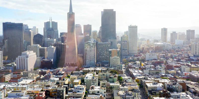 市场调研与竞争情报分析：企业决策的智慧引擎